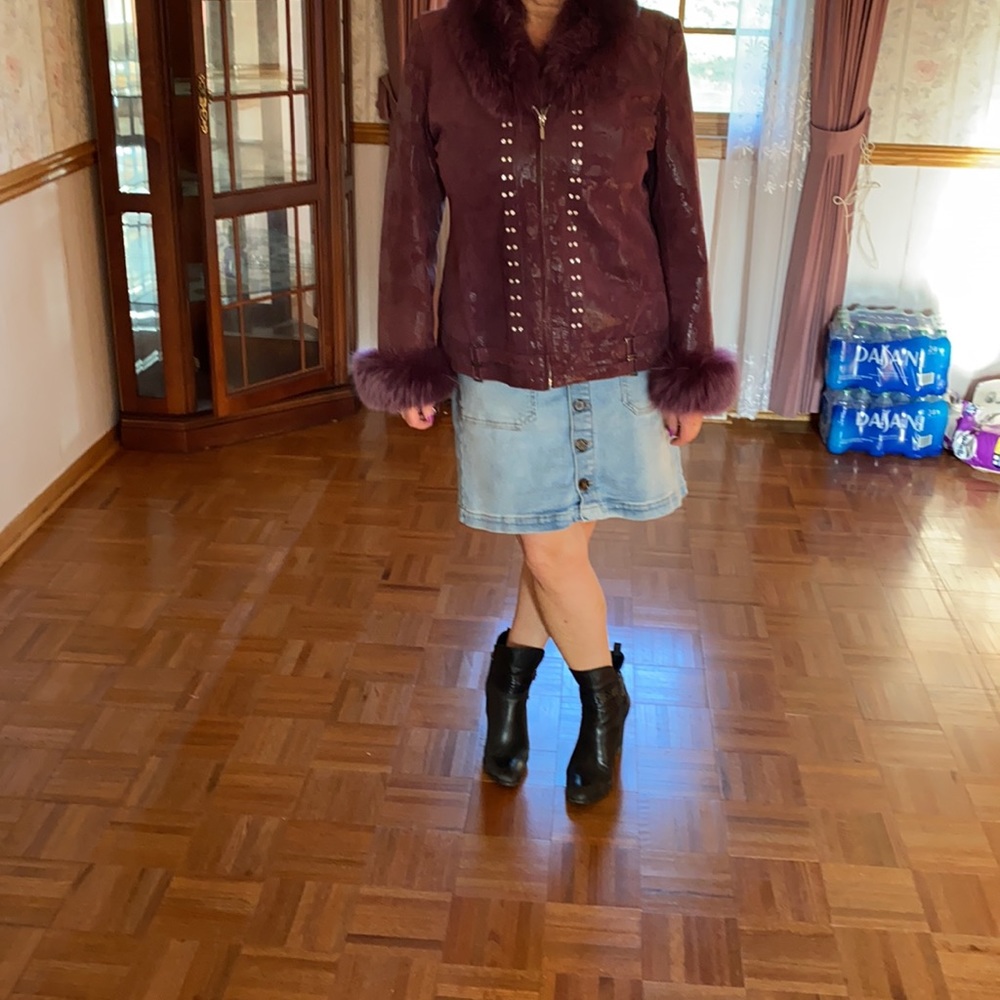 Beautiful purple suede jacket with purple fur - Picture 11 of 11